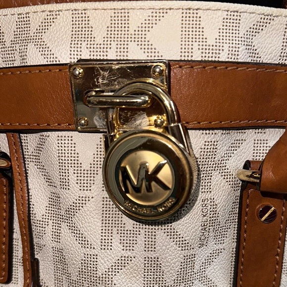 Michael Kors White and Brown Signature Tote Bag - Picture 2 of 10